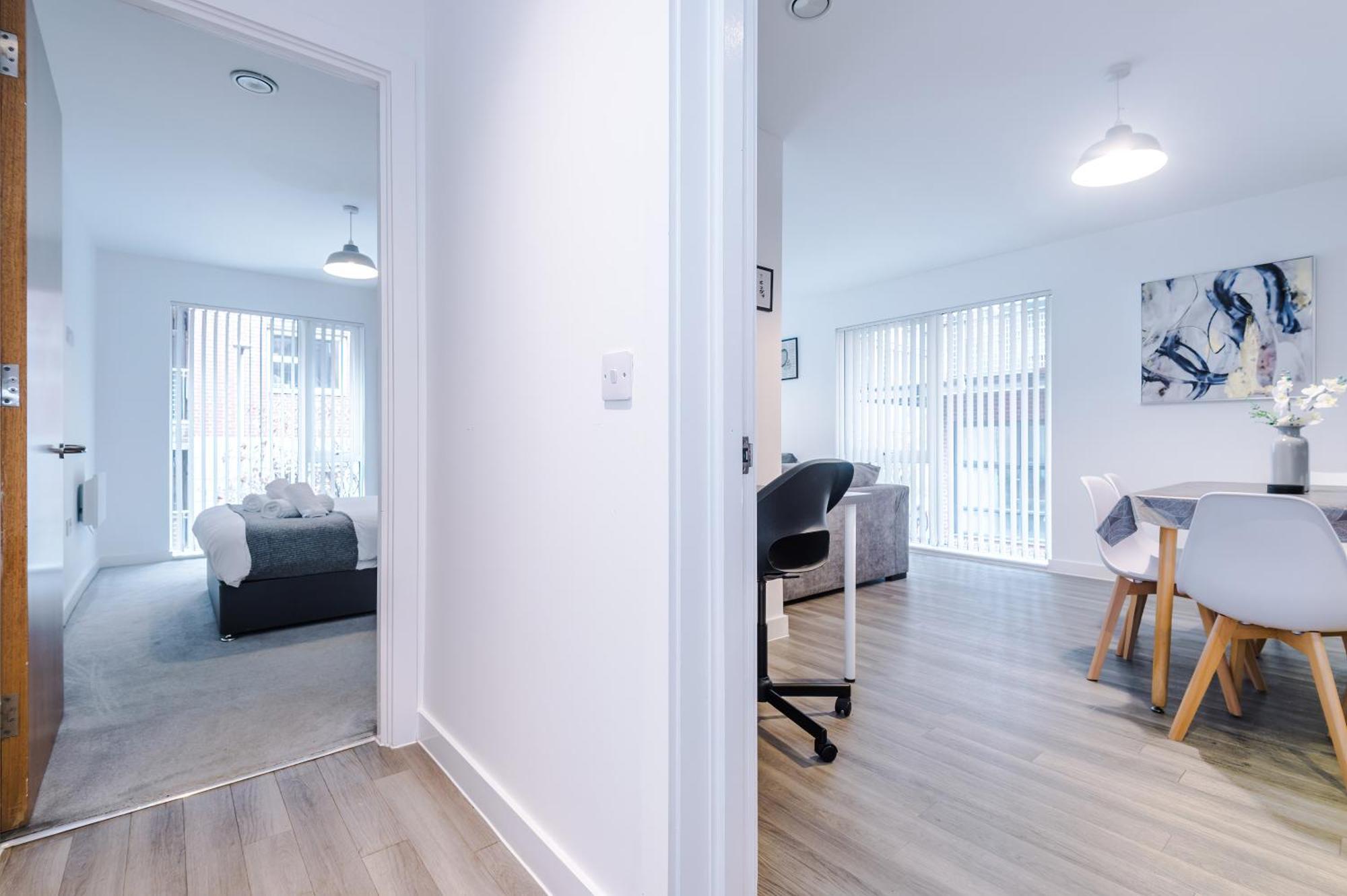 Hilltop Serviced Apartments- Northern Quarter Манчестър Стая снимка
