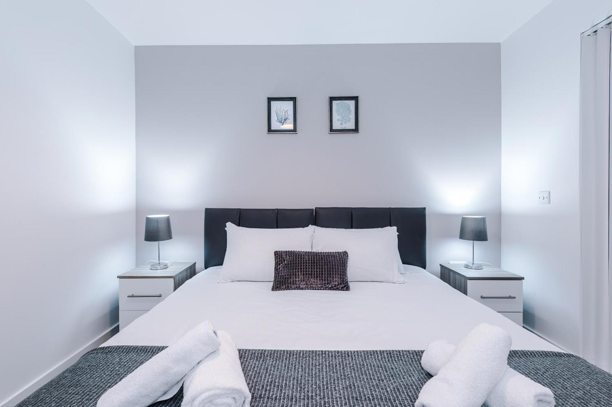 Hilltop Serviced Apartments- Northern Quarter Манчестър Стая снимка