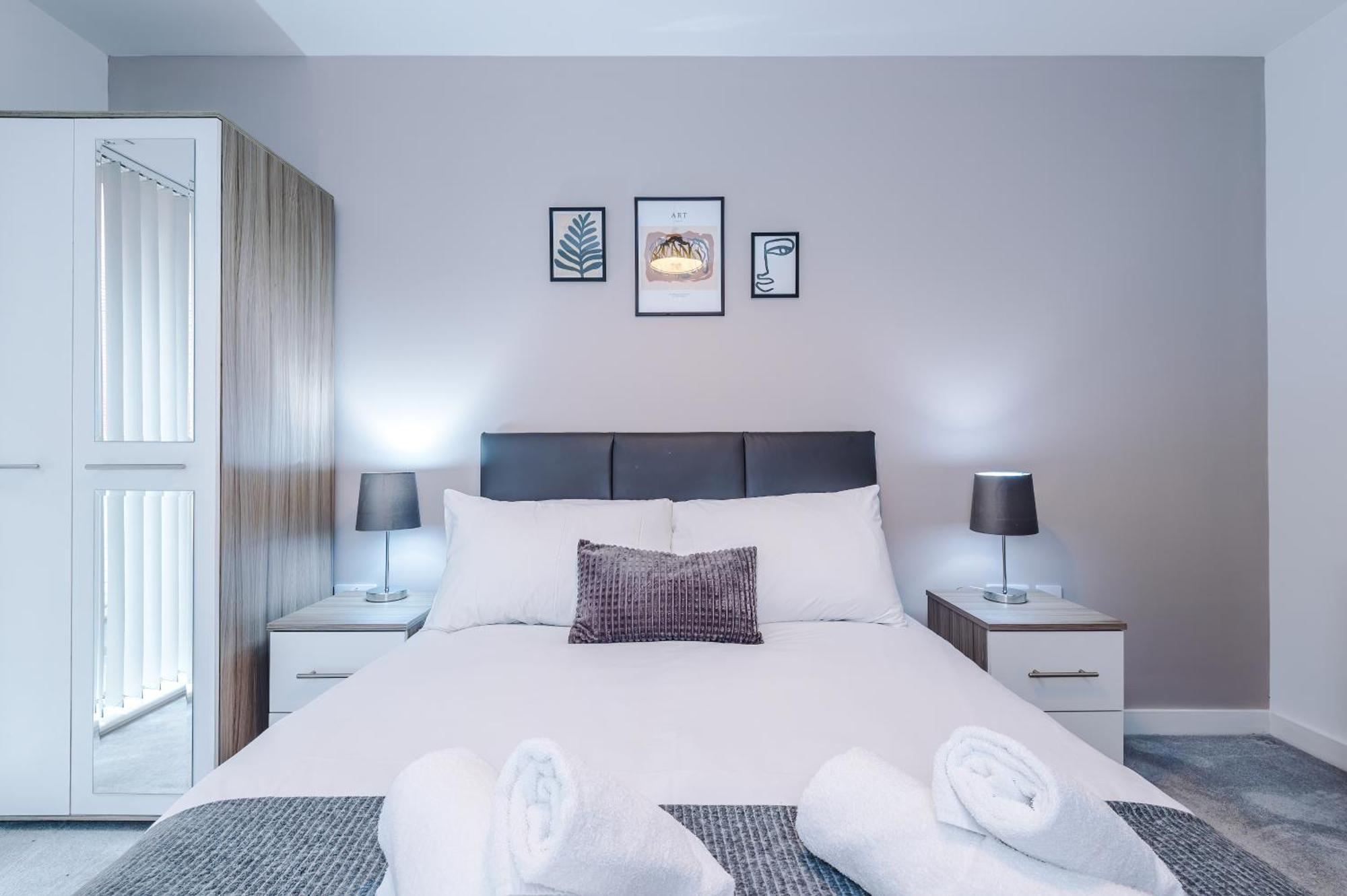 Hilltop Serviced Apartments- Northern Quarter Манчестър Стая снимка