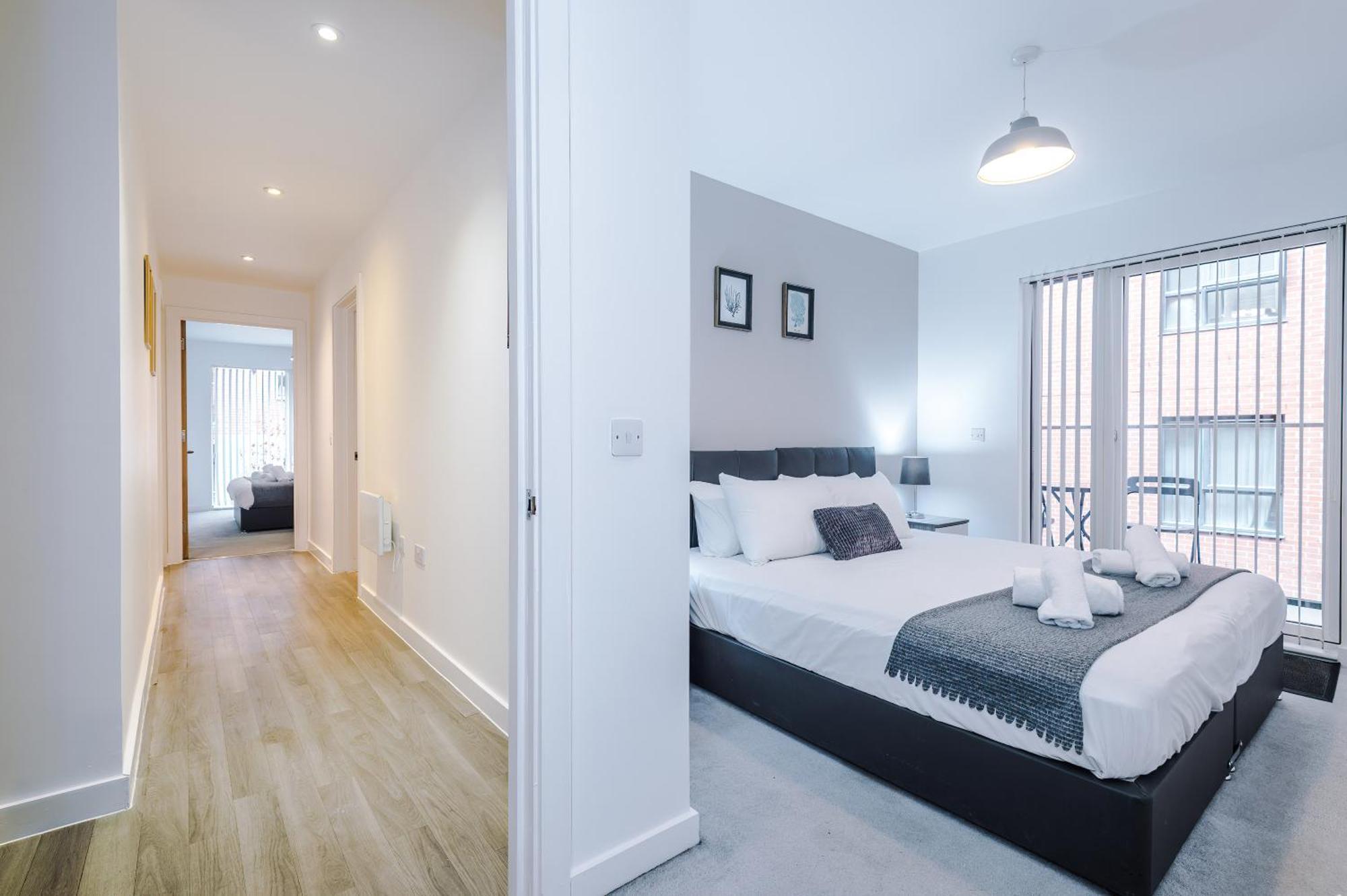 Hilltop Serviced Apartments- Northern Quarter Манчестър Стая снимка