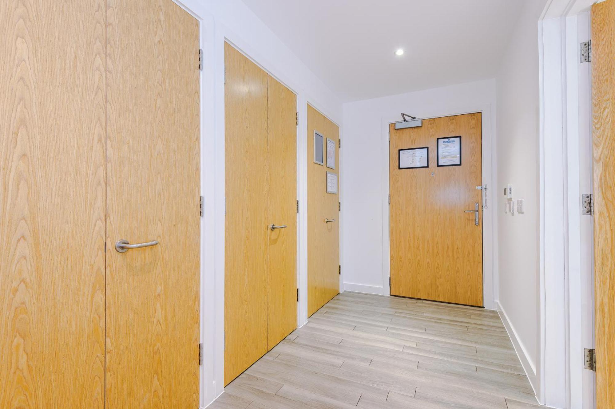 Hilltop Serviced Apartments- Northern Quarter Манчестър Стая снимка