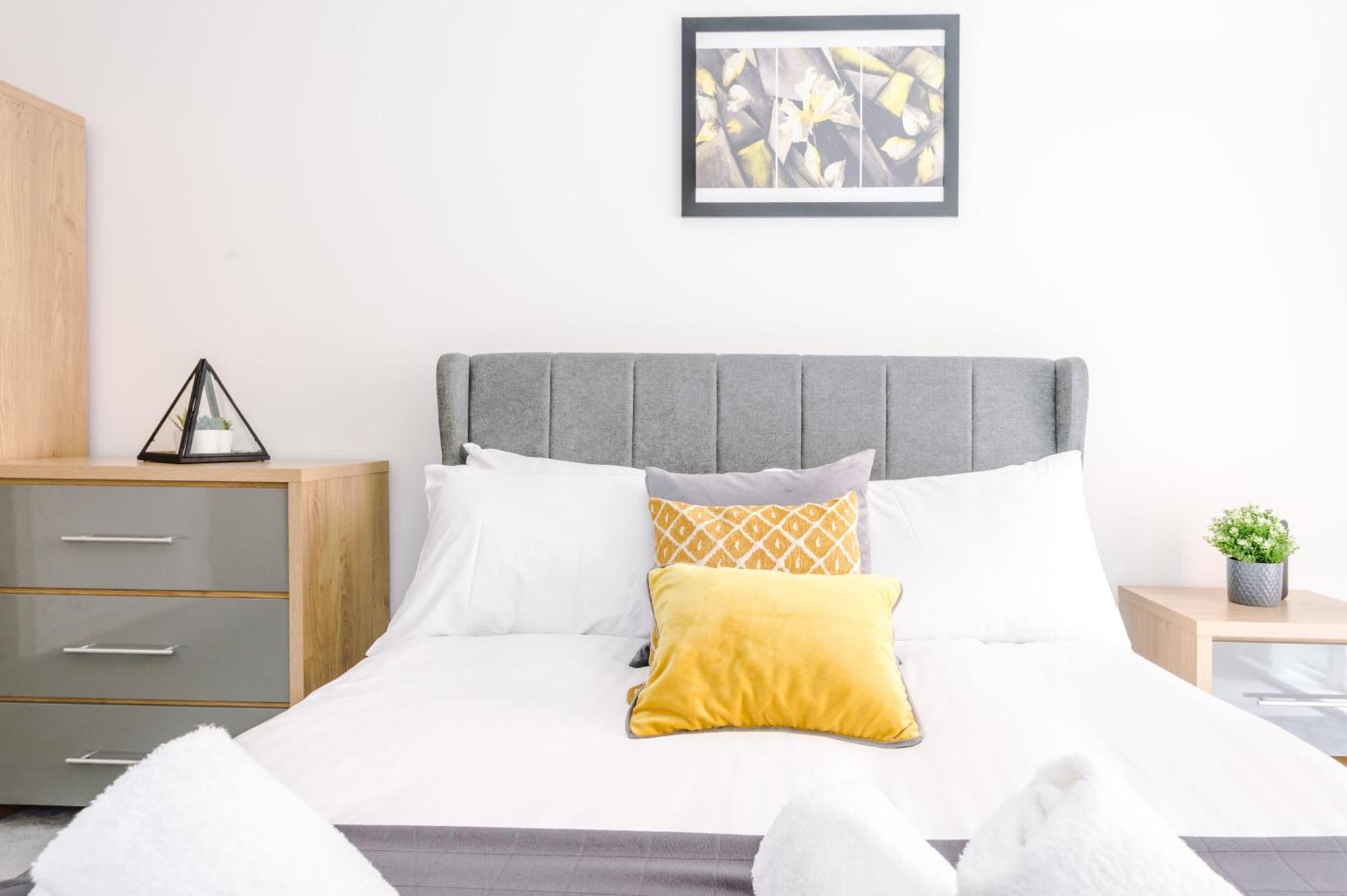 Hilltop Serviced Apartments- Northern Quarter Манчестър Стая снимка