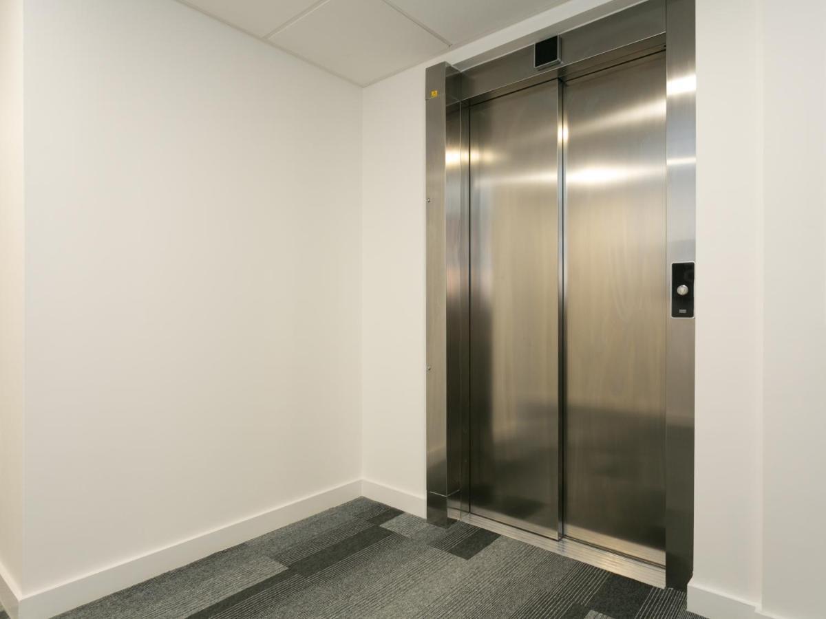 Hilltop Serviced Apartments- Northern Quarter Манчестър Екстериор снимка